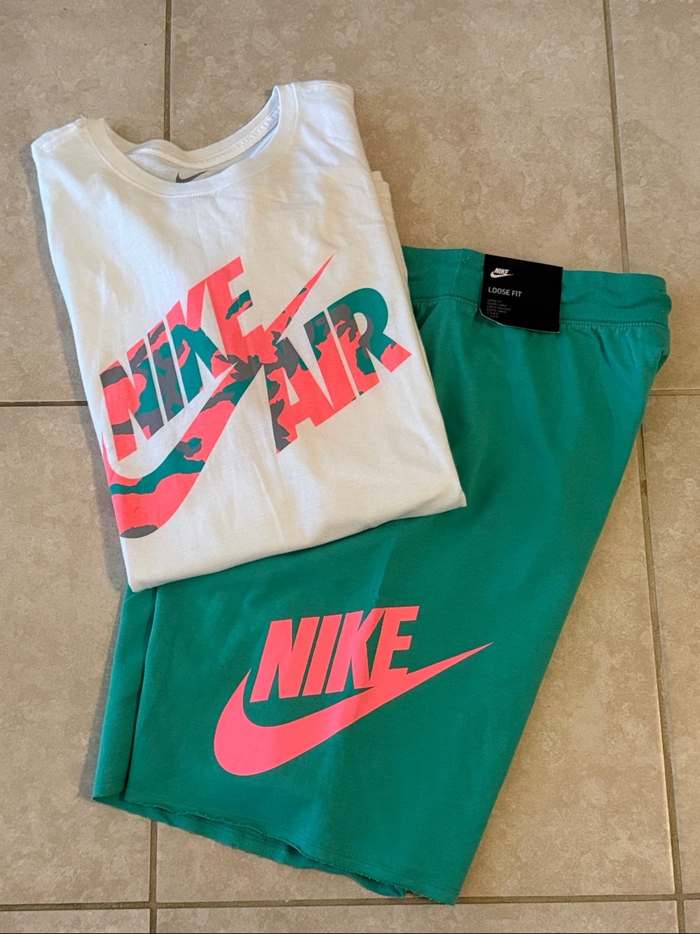 Nike Air Max alumni shorts and shirt set